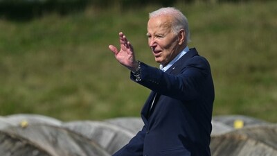 US President Joe Biden waves after speaking about the economy in Westby, Wisconsin, on September 5, 2024. Biden spoke about rural electrification and clean energy investments via the Inflation Reduction Act. (Photo by ANDREW CABALLERO-REYNOLDS / AFP) (AFP) US President Joe Biden waves after speaking about the economy in Westby, Wisconsin, on September 5, 2024. Biden spoke about rural electrification and clean energy investments via the Inflation Reduction Act. (Photo by ANDREW CABALLERO-REYNOLDS / AFP) (AFP)