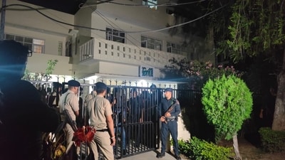 Panic gripped Sector 10 in Chandigarh on Wednesday evening after a suspected grenade blast occurred near house number 575, opposite a park. (HT Photo) Panic gripped Sector 10 in Chandigarh on Wednesday evening after a suspected grenade blast occurred near house number 575, opposite a park. (HT Photo)