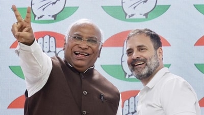 Congresss president Mallikarjun Kharge said the Congress-NC government will give ₹3,000 monthly to the women heads of families. (HT File) Congresss president Mallikarjun Kharge said the Congress-NC government will give ₹3,000 monthly to the women heads of families. (HT File)