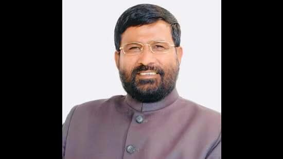 Since the saffron party released its first list of candidates on September 4, more than 40 party leaders, including a cabinet minister, ex-MPs, sitting MLAs and former legislators have resigned from the party, but very few of them have filed nominations so far. (HT File)