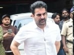 Arbaaz Khan, wife Sshura Khan, and Kareena Kapoor attend Malaika Arora's dad Anil Mehta's funeral.