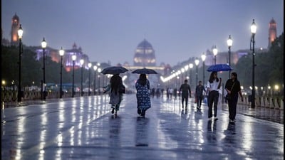 Monsoon normally begins withdrawal on September 17 and withdraws completely from the country on October 15. (HT Photo) Monsoon normally begins withdrawal on September 17 and withdraws completely from the country on October 15. (HT Photo)
