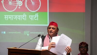 Samajwadi Party President Akhilesh Yadav addresses a press conference, at party headquarters, in Lucknow of Uttar Pradesh, Thursday, Sept 12, 2024. (PTI Photo/Nand Kumar) (PTI) Samajwadi Party President Akhilesh Yadav addresses a press conference, at party headquarters, in Lucknow of Uttar Pradesh, Thursday, Sept 12, 2024. (PTI Photo/Nand Kumar) (PTI)