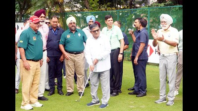 Punjab governor and UT administrator Gulab Chand Kataria on Thursday inaugurated the third edition of Chandigarh Golf League in the presence of Chandigarh Golf Club president Ravibir Singh Grewal (fourth from left) and club captain Rohit Singh Dagar (extreme left). As many as 378 players from 21 teams are competing in the four-week tournament at the premier club known as a nursery of golf talent in the region. The governor also handed over health cards to the caddies as part of club’s welfare measure under the National Ayushman Bharat Scheme. (HT Photo) Punjab governor and UT administrator Gulab Chand Kataria on Thursday inaugurated the third edition of Chandigarh Golf League in the presence of Chandigarh Golf Club president Ravibir Singh Grewal (fourth from left) and club captain Rohit Singh Dagar (extreme left). As many as 378 players from 21 teams are competing in the four-week tournament at the premier club known as a nursery of golf talent in the region. The governor also handed over health cards to the caddies as part of club’s welfare measure under the National Ayushman Bharat Scheme. (HT Photo)