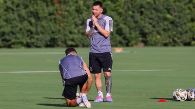 Lionel Messi (10) reacts during practice. (USA TODAY Sports via Reuters Con)