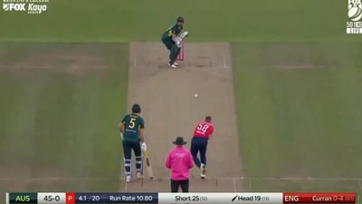 Travis Head goes 4, 4, 6, 6, 6, 4 to clobber Sam Curran for 30 runs in an over, Australia bash England in 1st T20I Travis Head goes 4, 4, 6, 6, 6, 4 to clobber Sam Curran for 30 runs in an over, Australia bash England in 1st T20I