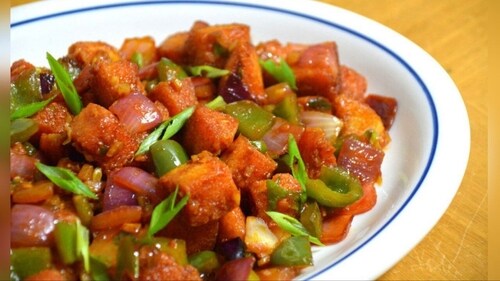 Chilli idli is a spicy, stir-fried dish made from cubed idlis. (Pinterest) Chilli idli is a spicy, stir-fried dish made from cubed idlis. (Pinterest)