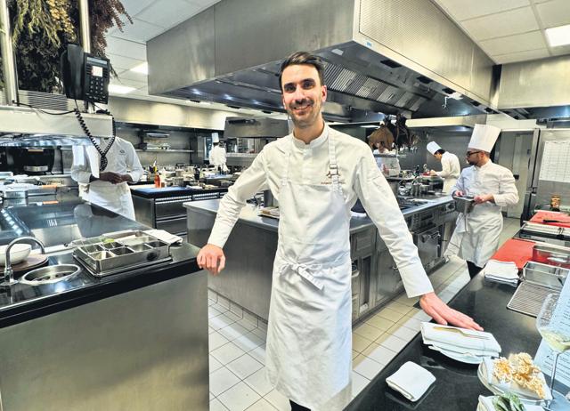 Amaury Bouhours, the chef at Alain Ducasse at Le Meurice, brings fresh energy to the kitchen. Amaury Bouhours, the chef at Alain Ducasse at Le Meurice, brings fresh energy to the kitchen.