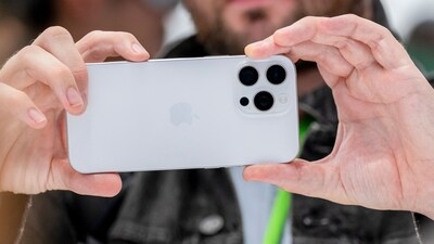 Here are reasons why you should and should not buy the iPhone 16 Pro models. (Bloomberg) Here are reasons why you should and should not buy the iPhone 16 Pro models. (Bloomberg)