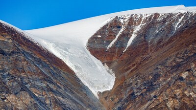 Hanging glacier in Dickson Fjord, Northeast Greenland (Shutterstock) Hanging glacier in Dickson Fjord, Northeast Greenland (Shutterstock)