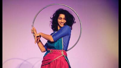 Eshna Kutty’s viral hoop video in 2020 made hoop dancing popular. Eshna Kutty’s viral hoop video in 2020 made hoop dancing popular.