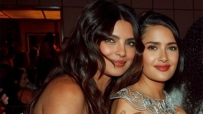 Priyanka Chopra posed with Salma Hayek at New York event. Priyanka Chopra posed with Salma Hayek at New York event.
