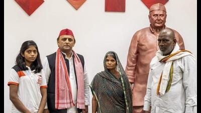 Samajwadi Party chief Akhilesh Yadav during a meeting with the family members of Mangesh Yadav who was killed in an encounter, at party headquarters in Lucknow, Friday. (PTI Photo) Samajwadi Party chief Akhilesh Yadav during a meeting with the family members of Mangesh Yadav who was killed in an encounter, at party headquarters in Lucknow, Friday. (PTI Photo)