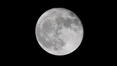 A full moon, also called harvest moon, is pictured in Pasadena, California, U.S., October 2, 2020. (Reuters file photo)