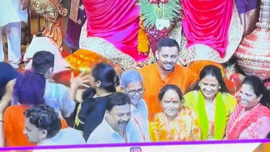 The image shows the Lalbaugcha Raja where the incident took place. (Screengrab)