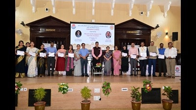 Felicitation ceremony underway. (HT ) Felicitation ceremony underway. (HT )