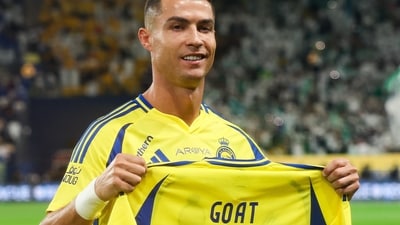 Cristiano Ronaldo received a special GOAT jersey. Cristiano Ronaldo received a special GOAT jersey.