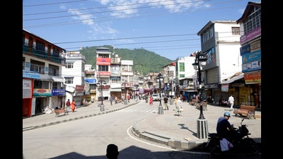 There was not much impact in Shimla as the Beopar Mandal had already observed a bandh on Thursday. (Birbal Sharma/HT) There was not much impact in Shimla as the Beopar Mandal had already observed a bandh on Thursday. (Birbal Sharma/HT)