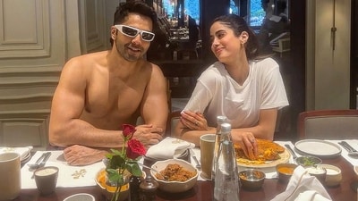 Varun Dhawan posed with Janhvi Kapoor in a new picture. Varun Dhawan posed with Janhvi Kapoor in a new picture.