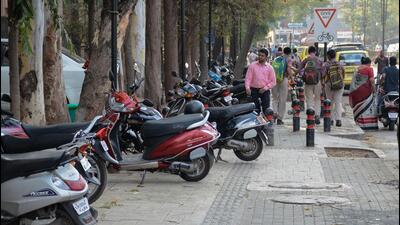 he PMC general body had passed the parking policy in 2018 and a panel was formed under the leadership of the mayor and party leaders. (Milind Saurkar/HT Photo)
