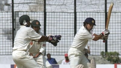 Sachin Tendulkar (R) during the Test against Bangladesh in 2000 (Reuters)