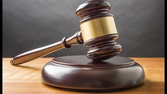 It is alleged that the applicant first established physical relationship with a woman by making her unconscious. Thereafter, he continued to physically exploit her on the false promise of marriage. (For Rep)