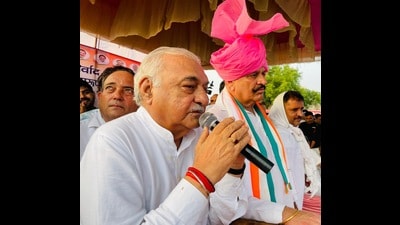 Former chief minister Bhupinder Singh Hooda on Sunday warned criminals to either give up crime or leave the state by October 8, otherwise he will take strict action against them if the Congress forms the government in the state. (Credit: Facebook) Former chief minister Bhupinder Singh Hooda on Sunday warned criminals to either give up crime or leave the state by October 8, otherwise he will take strict action against them if the Congress forms the government in the state. (Credit: Facebook)