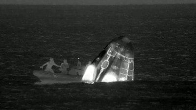 This still image taken from a SpaceX and Polaris broadcast on September 15, 2024, shows the manned Polaris Dawn mission's "Dragon" capsule splashing down off the coast of Dry Tortugas, Florida, completing the first human spaceflight mission by non-government astronauts of the Polaris Program. (AFP) This still image taken from a SpaceX and Polaris broadcast on September 15, 2024, shows the manned Polaris Dawn mission's "Dragon" capsule splashing down off the coast of Dry Tortugas, Florida, completing the first human spaceflight mission by non-government astronauts of the Polaris Program. (AFP)