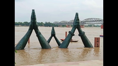 The submerged Namo Ghat in Varanasi. (Rajesh Kumar/ht) The submerged Namo Ghat in Varanasi. (Rajesh Kumar/ht)