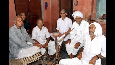 Among them, 5,24,514 (5.24 lakh) voters are aged 18-19 and 2,31,093 (2.31 lakh) 85 or older while 1,49,142 (1.49 lakh) are persons with disabilities.To facilitate the voting process, 20,629 polling booths have been established in the state, Agarwal said. (Manoj Dhaka/HT) Among them, 5,24,514 (5.24 lakh) voters are aged 18-19 and 2,31,093 (2.31 lakh) 85 or older while 1,49,142 (1.49 lakh) are persons with disabilities.To facilitate the voting process, 20,629 polling booths have been established in the state, Agarwal said. (Manoj Dhaka/HT)