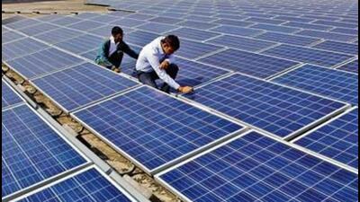 As many as 1,867 households in Chandigarh have installed the solar power plants at their rooftops, whereas 4,541 houses are yet to comply with the orders, the data showed. (HT Photo)