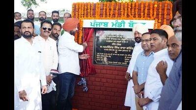 MP Amarinder Singh Raja Warring laying the foundation stone for the project to upgrade Jagraon to Hathur road in Ludhiana on Monday. (HT Photo)
