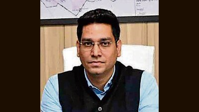 Newly appointed Commissioner, Municipal Corporation Aaditya Dachalwal interacting with MC officials in zone D office in Ludhiana on Monday, September 16, 2024. (Ht Photo)