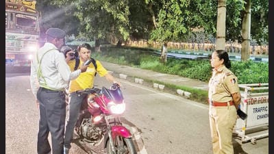 Special teams, comprising five to six traffic personnel, have been deployed at sensitive locations throughout Chandigarh, with additional units patrolling on weekends when such violations tend to peak. (HT Photo) Special teams, comprising five to six traffic personnel, have been deployed at sensitive locations throughout Chandigarh, with additional units patrolling on weekends when such violations tend to peak. (HT Photo)
