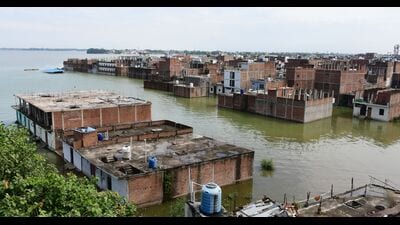 The scene in flooded low lying areas of prayagraj (HT Photo) The scene in flooded low lying areas of prayagraj (HT Photo)