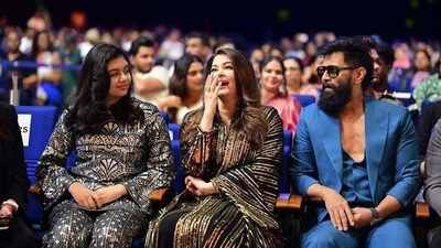 They sat next to Aishwarya’s Ponniyin Selvan co-star Vikram, chatting away with each other in the front row. They sat next to Aishwarya’s Ponniyin Selvan co-star Vikram, chatting away with each other in the front row.