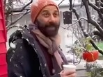 Sunny Deol is back in the mountains with his mom and dad.