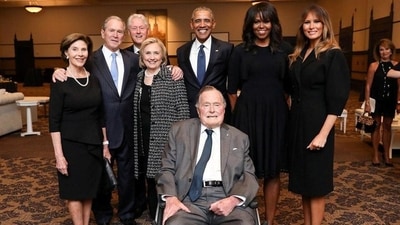 Former US Presidents and former US first ladies (L-R) Laura Bush, George W. Bush, Bill Clinton, Hillary Clinton, Barack Obama, Michelle Obama, and US first lady Melania Trump pose with former US President George H.W. Bush at the funeral of former first lady Barbara Bush in Houston, Texas. (Paul Morse / Office of George H.W Bush via REUTERS) Former US Presidents and former US first ladies (L-R) Laura Bush, George W. Bush, Bill Clinton, Hillary Clinton, Barack Obama, Michelle Obama, and US first lady Melania Trump pose with former US President George H.W. Bush at the funeral of former first lady Barbara Bush in Houston, Texas. (Paul Morse / Office of George H.W Bush via REUTERS)