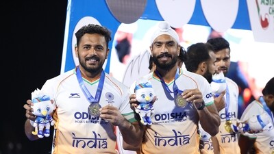 Jugraj Singh (right) was the unlikely goal scorer in the fourth quarter, with the assist provided expertly by captain Harmanpreet Singh (right)&nbsp; (Hockey India)