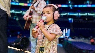 Uncle Joe Jonas was all ears as Malti Marie took the mic and tried to sing in one of the pictures. 