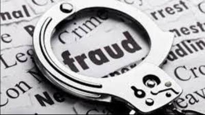 A self-styled ‘godman’ and three aides allegedly duped a trader of ₹10,000, two gold rings and a bracelet, officials said. (HT File) A self-styled ‘godman’ and three aides allegedly duped a trader of ₹10,000, two gold rings and a bracelet, officials said. (HT File)