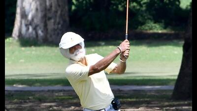 BS Gill from the Swinging Samurai team in action during Chandigarh Golf League on Tuesday. (Ravi Kumar/HT) BS Gill from the Swinging Samurai team in action during Chandigarh Golf League on Tuesday. (Ravi Kumar/HT)