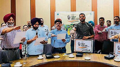 Deputy commissioner Jitendra Jorwal initiated the Swachhta hi Sewa-2024 campaign to promote cleanliness in villages in Ludhiana on Tuesday, September 17, 2024. (HT Photo)