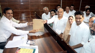 Former Haryana chief minister and leader of Opposition Bhupinder Singh Hooda on Wednesday filed nomination for Haryana assembly polls from his traditional stronghold Garhi- Sampla-Kiloi in Rohtak and sought voters’ support in “throwing the BJP out of power” in a head-to-head contest. (HT Photo) Former Haryana chief minister and leader of Opposition Bhupinder Singh Hooda on Wednesday filed nomination for Haryana assembly polls from his traditional stronghold Garhi- Sampla-Kiloi in Rohtak and sought voters’ support in “throwing the BJP out of power” in a head-to-head contest. (HT Photo)