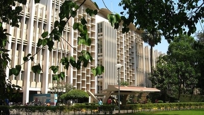 The collaboration will see the establishment of academic infrastructure and the development of a program in financial markets at IIT Bombay, backed by a substantial INR 130 crore pledge from the Motilal Oswal Foundation. (Arne Hückelheim / Wikimedia Commons)
