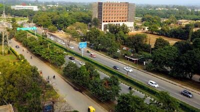 More than 1.43 lakh vehicles, including 1.35 lakh passenger car units (PCUs), cross Tribune Chowk daily. (HT File)