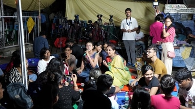 Kolkata: Junior doctors continue their 'dharna' against the RG Kar Hospital rape and murder incident. (PTI) Kolkata: Junior doctors continue their 'dharna' against the RG Kar Hospital rape and murder incident. (PTI)