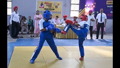 Players in action during the kick boxing match during district-level Khedan Watan Punjab Diyan at Multipurpose hall in Ludhiana on Tuesday, September 17, 2024. (Gurpreet Singh/Hindustan Times) Players in action during the kick boxing match during district-level Khedan Watan Punjab Diyan at Multipurpose hall in Ludhiana on Tuesday, September 17, 2024. (Gurpreet Singh/Hindustan Times)