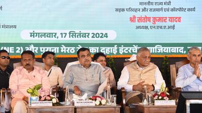 Stating that 40% of air pollution in the country was related to MoRTH and use of fossil fuel, he said their department holds more responsibility to curb air pollution. (Sakib Ali/HT Photo) Stating that 40% of air pollution in the country was related to MoRTH and use of fossil fuel, he said their department holds more responsibility to curb air pollution. (Sakib Ali/HT Photo)