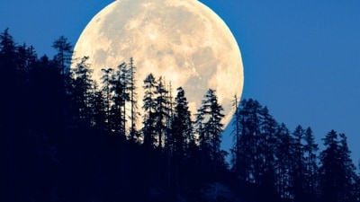 September 18 marks the date for 2024's second supermoon, also a partial lunar eclipse September 18 marks the date for 2024's second supermoon, also a partial lunar eclipse